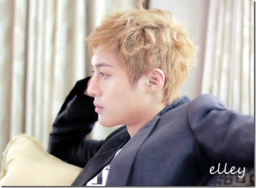 fuckyeahhyunjoong:Scans from Korean Star …