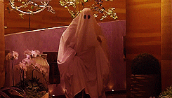quellary-deactivated20150628:  Dylan McDermott gets scared on Ellen. 