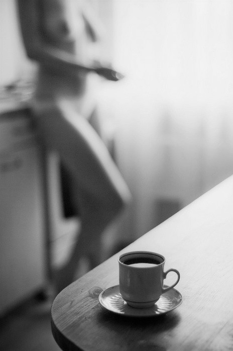 chymicalwedding:  zoeblancsec:  Je t’offre un café…?  Volontiers! 