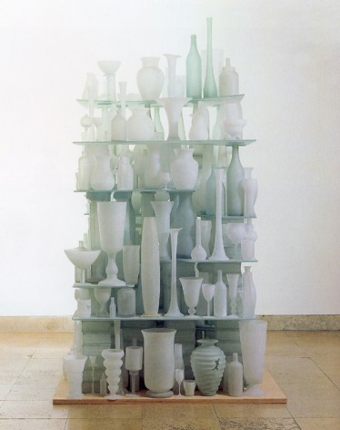 installationarts:  Tony Cragg Eroded Landscape Installation de verre opaque 1998