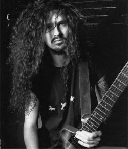 fesmerisms:  Jamming to Pantera all day |m|RIP