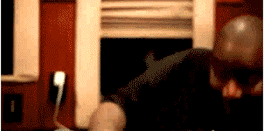 ohzenesh:  pocahontas-lyh:  lmaoooo omggg  favorite gif fucking ever in the history