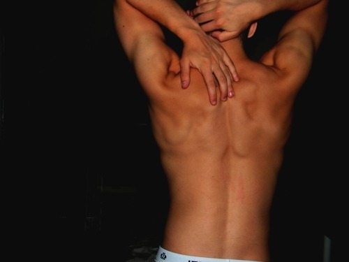 cinnamonandsex:  uuuuhh backs 