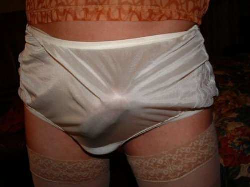 http://menwearingpanties.tumblr.com/post/13951934104