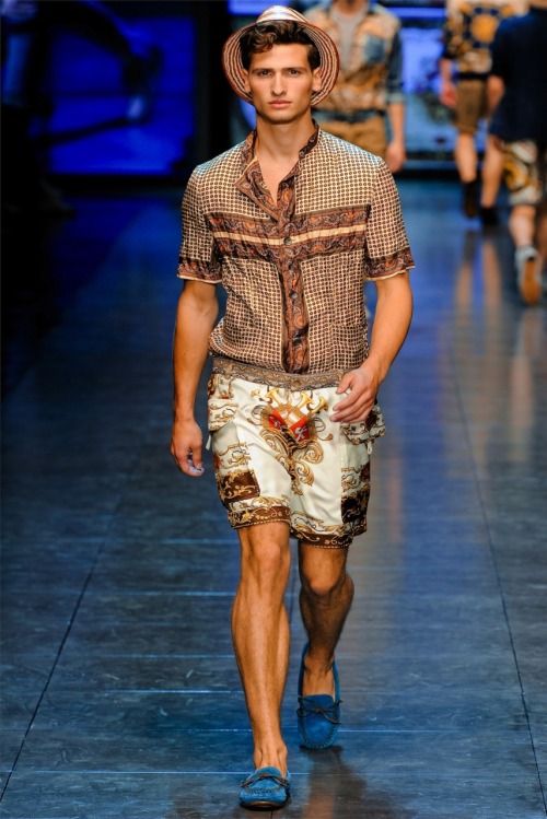 thebeautifulissue:Tom Warren @ D&G S/S 2012