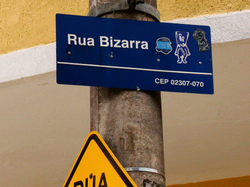 Rua Bizarra no bairro do Tucuruvi