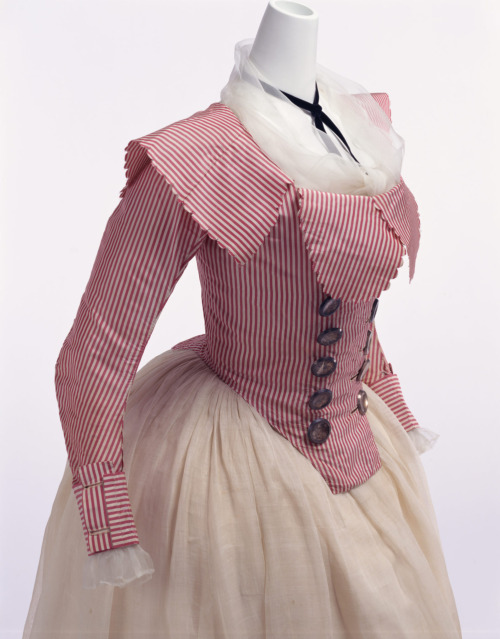 oldrags:Jacket, ca 1790 France, KCIThe British lifestyle of enjoying rural life and hunting in natur