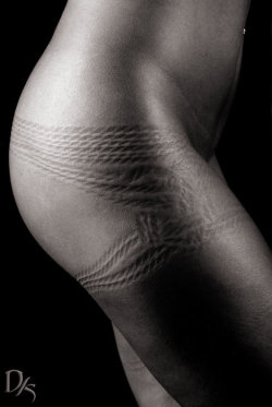 whatlurksbeneath:  Pretty marks like this my love? 