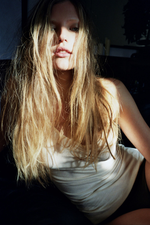 anchoringinsanity:  drowned-mermaids:  ~~soft grunge, vintage, fashion~~~~~  sex.drugs.grunge