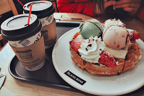 para los 2 @AdorableBipolar