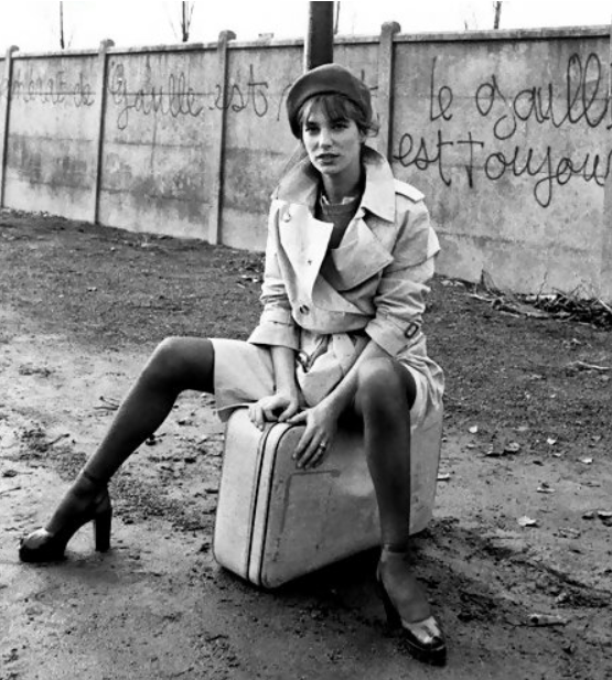 fuckyeahjanebirkin:  thegorgeoushussy:  Jane Birkin  New version! 