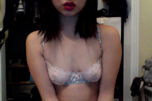 whatevergoeswillgo:  timetravelparty:  itty bitty boobies 2 :):):)  submit to me