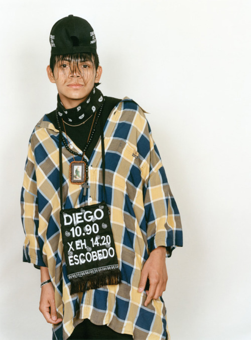kaijifan1995:  amoediazchrimbusspecial:  shutupbemerry:  back to school looks for everyone to try  the future is now  a photoset of myself 