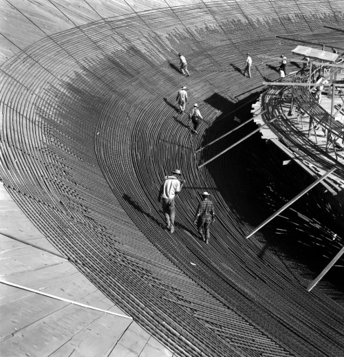 timeisthearchitect:   “La construction de Brasilia par Marcel Gautherot” via La boite verte. The Bra