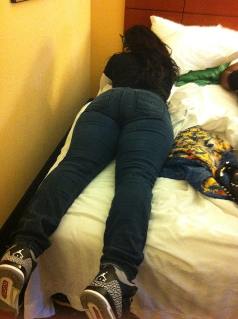 imapervert:  kingzluvsbigbootyqueenz-deactiv: Khrysti Hill (via kingz-king)  thighs