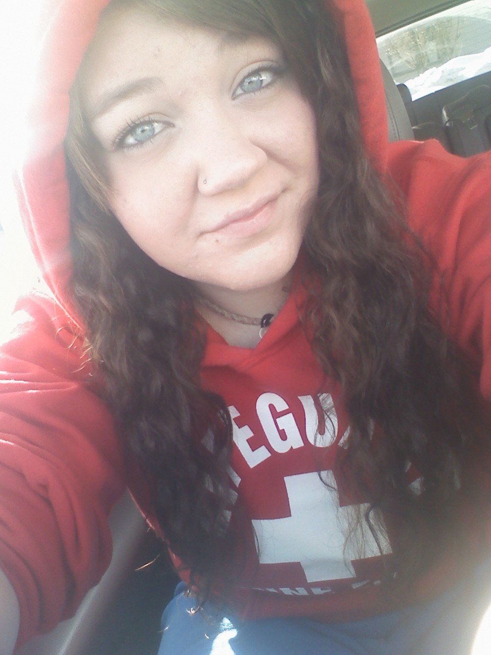 lesbianswithswag:  Brittany. 18. Colorado. I’m super friendly and I love meeting
