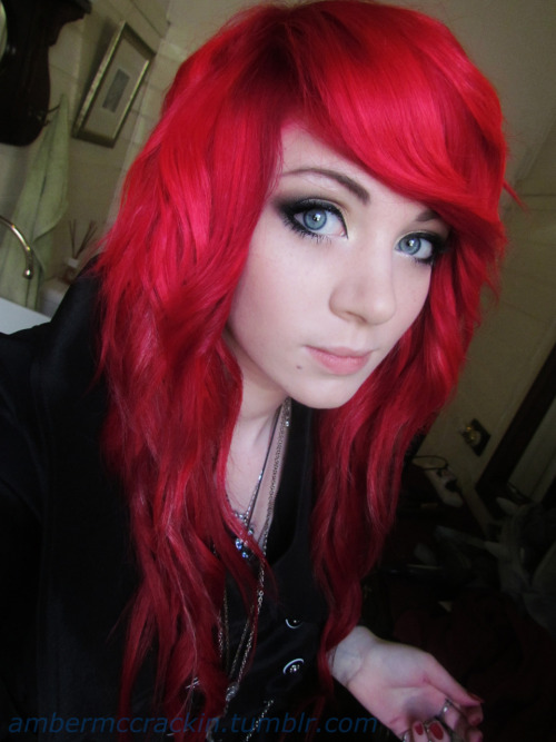 ambermccrackin:  for anon/dyed my hair again 