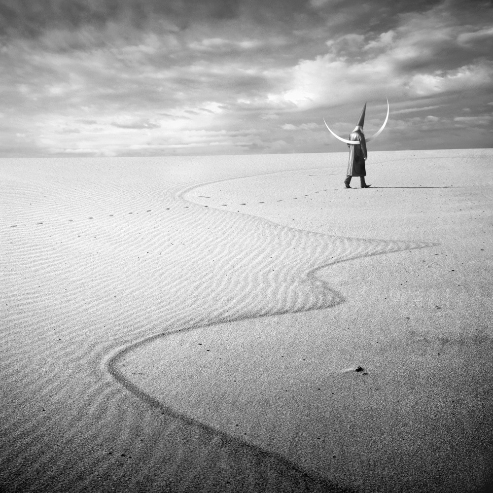 artchipel:  Dariusz Klimczak -Lord Of The Moon Montage on basis my own photos. Re-up