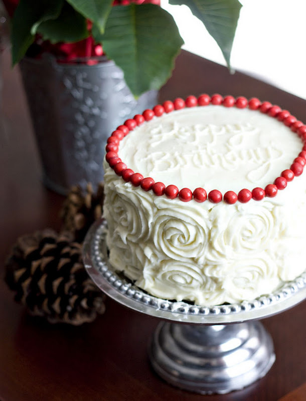 aphoenixdisplaced:  cupcakes-for-breakfast:  Sweet Tooth: Red Velvet Cheesecake Layer