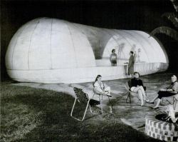 b22-design:  An inflatable enclosure for