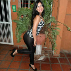 Sololatinas:  I’m So Sorry For Keep You Waiting, I’m So Bussy Right Now But I