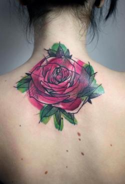 cry-stal-eyes:  I just thougth Id upload this photo. I found it ages ago so I dont remember where on the internet I found it. If this is you, please let me know and Ill credit you^^ I really love this rose, how its drawn and everything, Id love to get