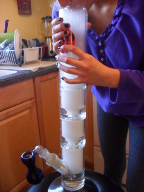 0hmaryjane:   shit is fat as fuck  Please? 