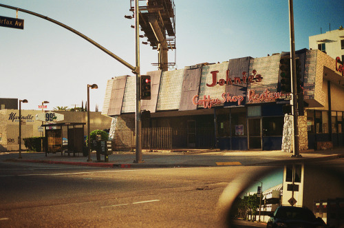 davetada: Johnie’s Miracle Mile, CA Johnie&rsquo;s, formerly Romeo&rsquo;s Times Square, designed