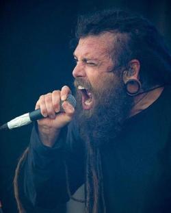 mahafeitosa:  Chris Barnes 