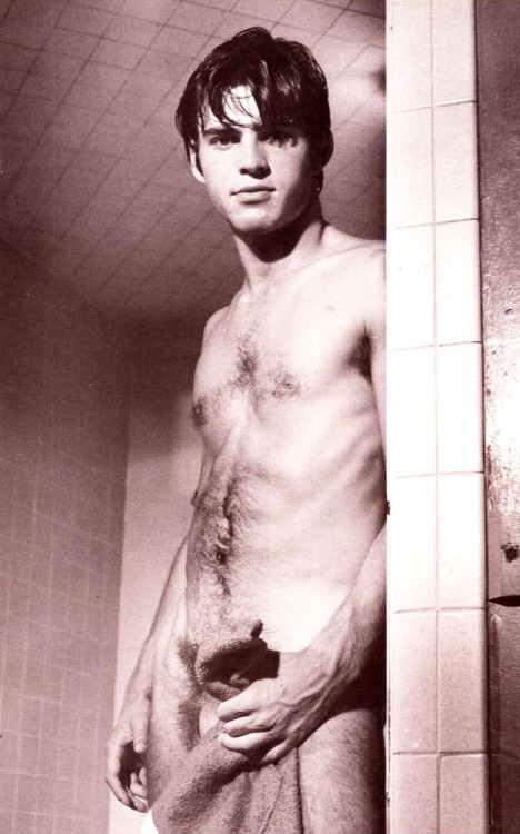 xxx TROY IS NAKED xxx