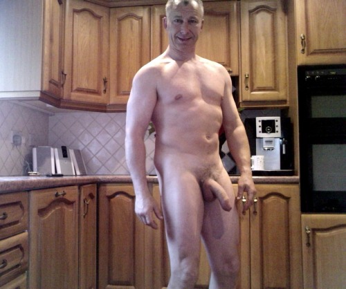randydave69:  Wonderful! From a GREAT blog you must check out: http://bestuncuts.tumblr.com/