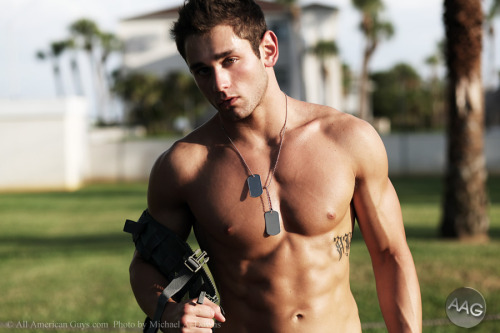 hotgaynerd:Anthony Mainella