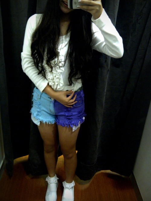neon-hipst3r:  tried these tie-dyed half purple half blue shorts with studded thingy at the back at the shop today, ended up not buying it :L  
