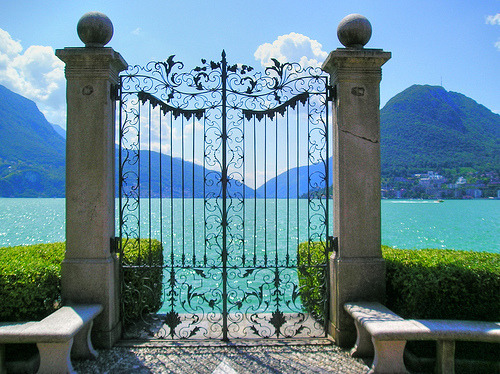 bluepueblo:  Gate Entry, Lake Como, Italy photo via  athighvoltage 