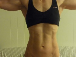 strongangels:  Just great abs.