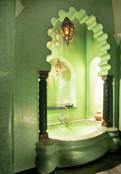  Beautiful alcove bathtub in Marrakech