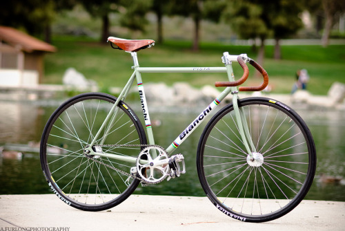 fixedgearfeed:  2007 Bianchi Pista by lukebaumstark via Pedal Room