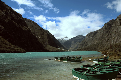 by Jorge Cerdan fotografia. on Flickr. Laguna Chinancocha - Cordillera Blanca, Peru.