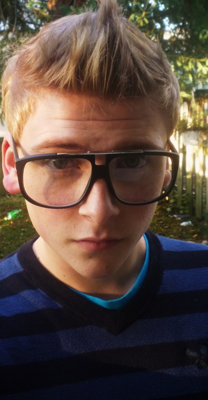devonjamest:  My Face    Hot!!