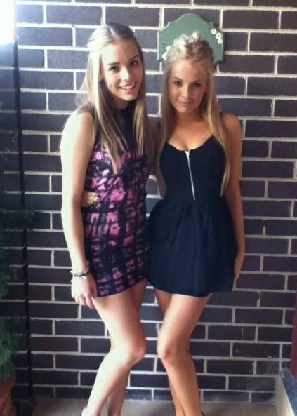saturn-mermaids:  jess and cass <3