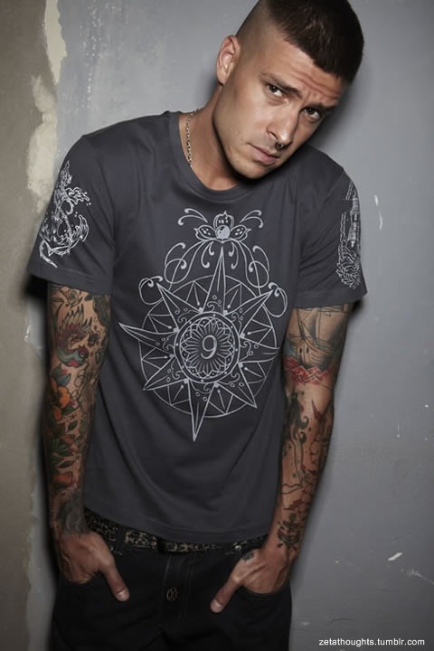 zetathoughts:  Mateus Verdelho | FAVELA9 