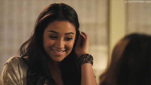 Shay Mitchell won&rsquo;t you be mine?