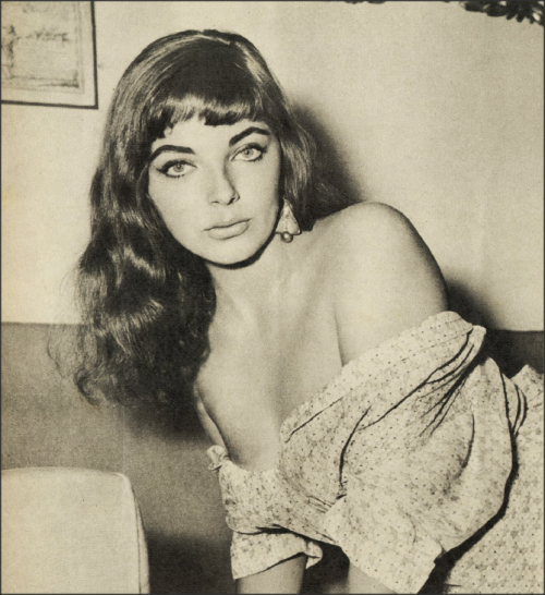 Joan Collins I think Joan looks stunning in this photo.from Europe’s Top Pin Ups magazine 1956