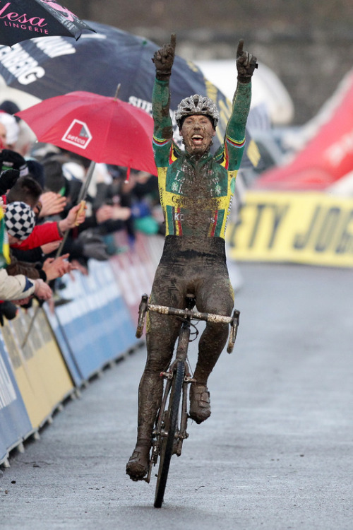 fuckyeahcycling: Belgian Sven Nys celebrates as he wins the fifth Cyclocross World Cup race and four