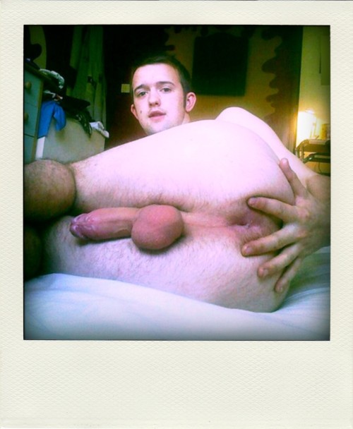 dirtyfuckhole:  OK.. This seriously gets me hard. I could spend hours in there.  Teasing Lil’ Slut…