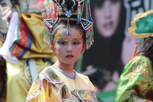 by TonyChen_tc on Flickr.Young taiwanese girl at Chaotian temple festival - Yunlin County, Taiwan.