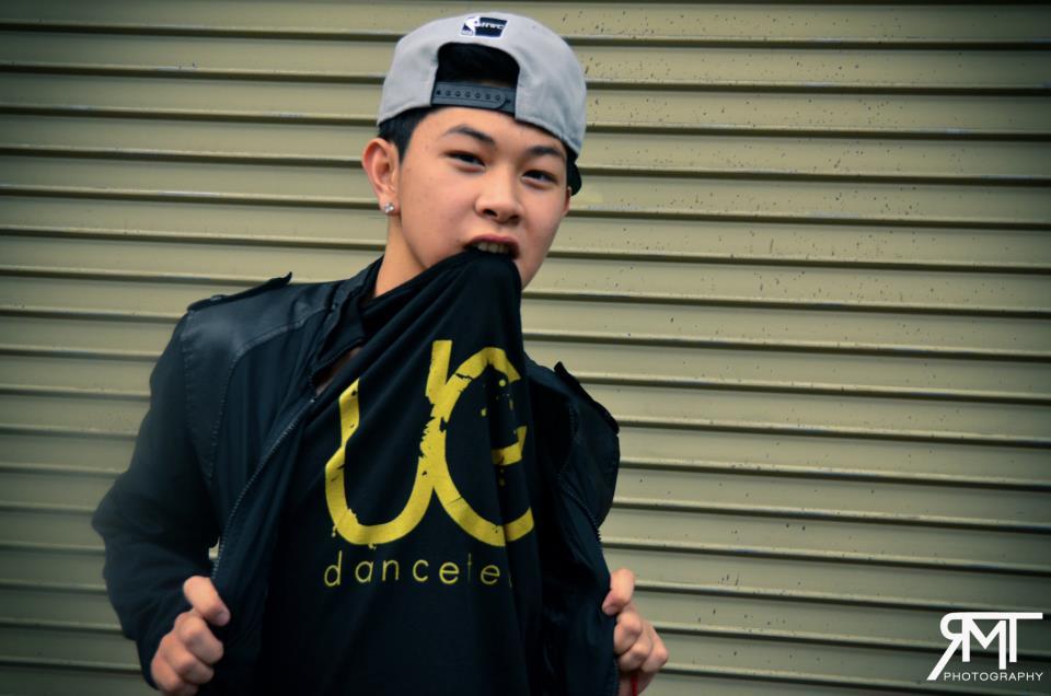 fuckyeahthemsexyasians:    http://pedjman.tumblr.com    what a sexy guy, hahaha i