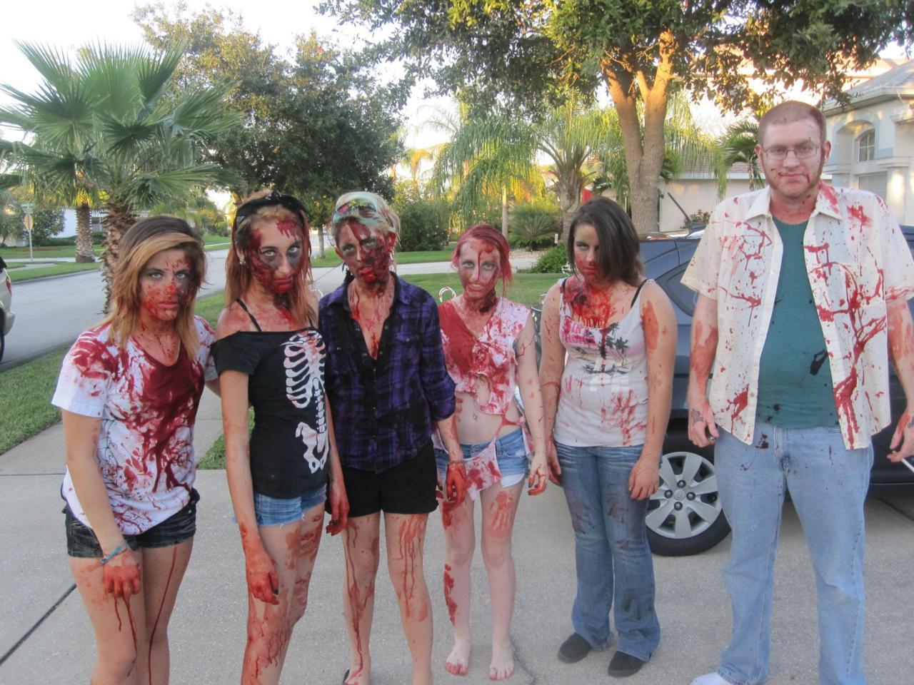 scaby:  gur0tesuku:  We had a Zombie Party for Vikky’s birthday c:  aw look at