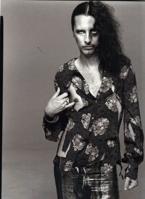 thefeelingofwalkinginthegrass:  Alice Cooper porn pictures