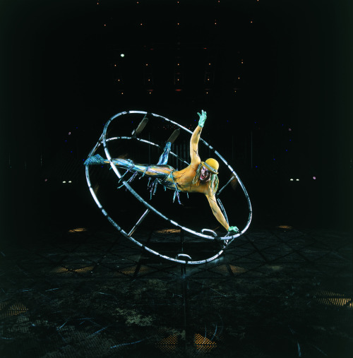 fdofiyero:German Wheel QuidamI love Cirque Du Soleil so much guys you don&rsquo;t even fucking know.
